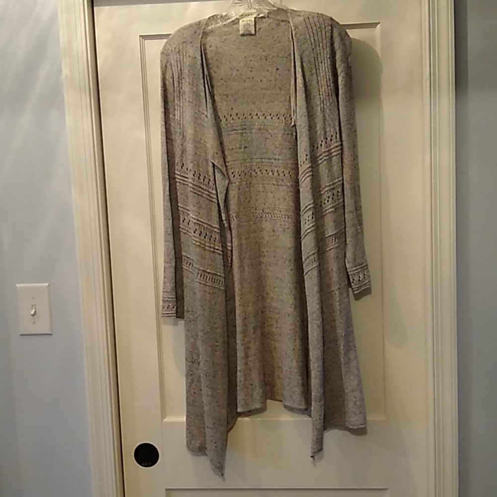 Max Studio gray lightweight Sweater